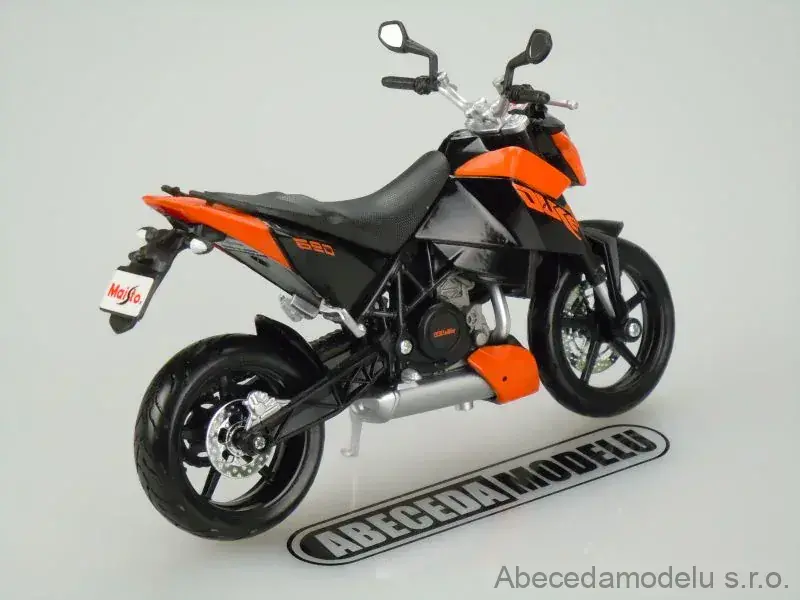 KTM 690 Duke