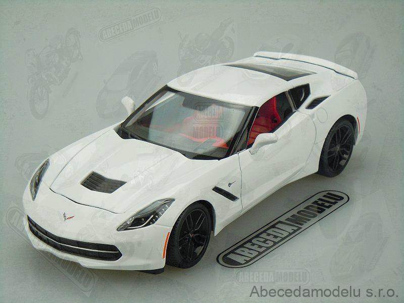 Modellino Maisto 1/18 Chevrolet Corvette Stingray Z51 2014 - Colore Argento 31677W