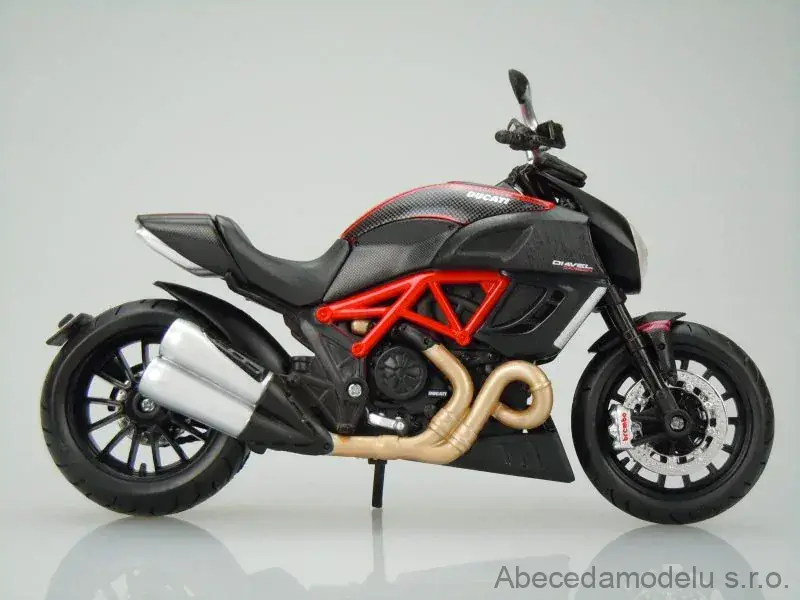 Ducati Diavel Carbon 2011