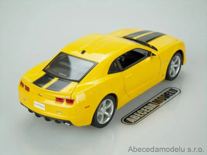 CMF 1:18 Chevrolet Camaro ZL1 Année 2011 rouge 198250 modèle voiture