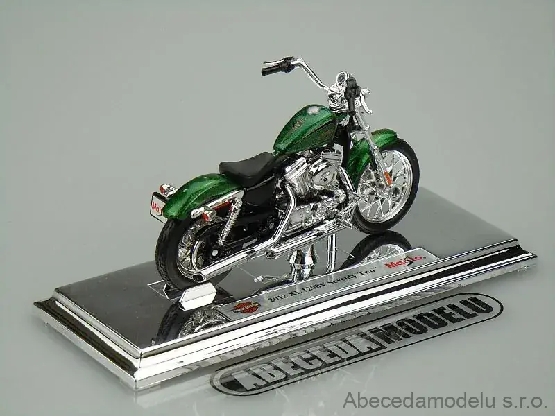 Harley-Davidson 2012 XL 1200V Seventy-Two