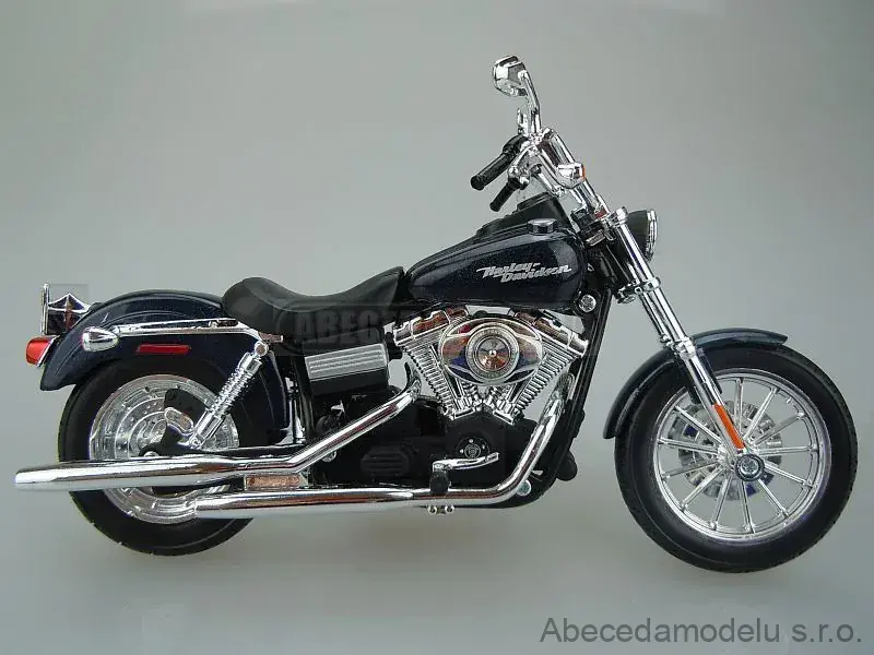 Harley-Davidson 2006 FXDBI Dyna Street Bob