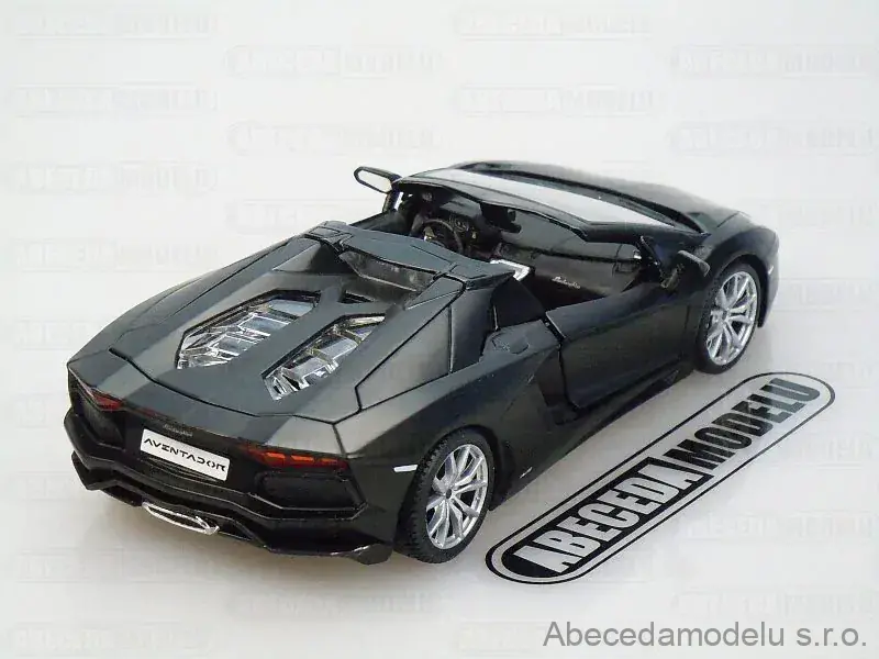 Lamborghini Aventador LP700-4 Roadster