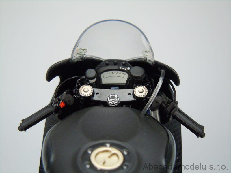 Ducati GP11 Rossi - Minichamps 1/12 - Valencia Test 2010 Avec Figurine - Occasion