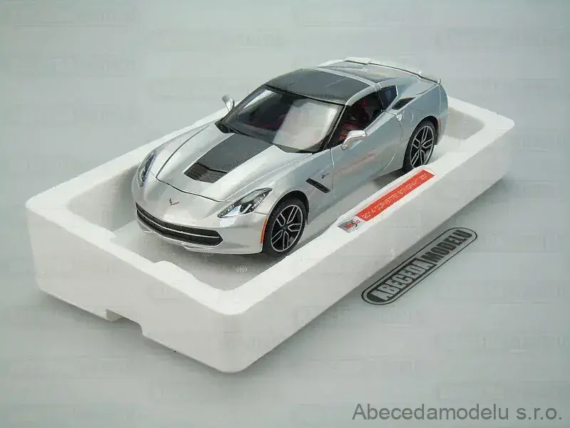 Miniature Maisto Chevrolet Corvette Stingray Z51 2014 échelle 1:18 - Neuf