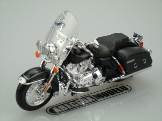 Harley-Davidson 2013 FLHRC Road King Classic
