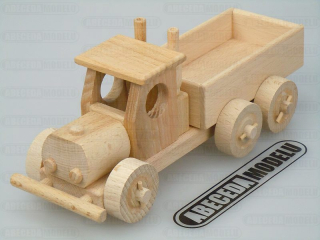 Nákladní auto s korbou