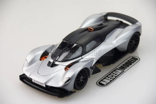 Aston Martin Valkyrie 2022